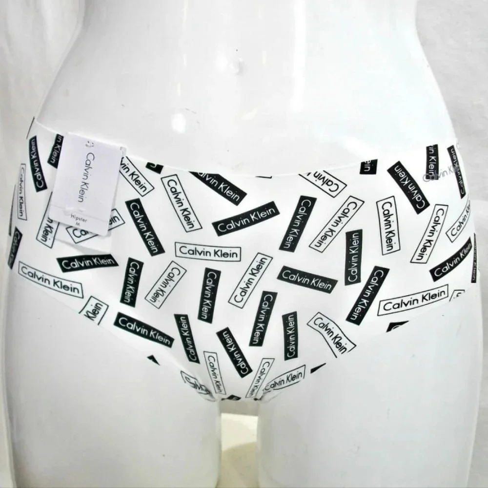 MEDIUM Calvin Klein D3508 Invisible Hipster Logo Sticker Print NWT New with Tag